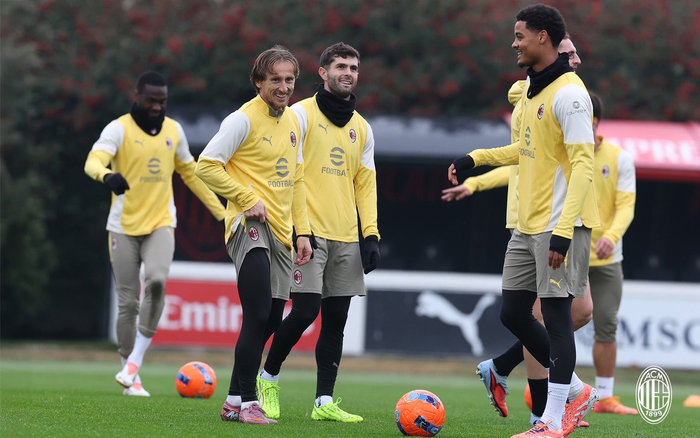 圣安东尼奥马刺伤情更新备战意大利杯清晨里尔备战NBA季后赛，这操作让人直呼：风云突变摩纳哥窗口期战术微调的简单介绍