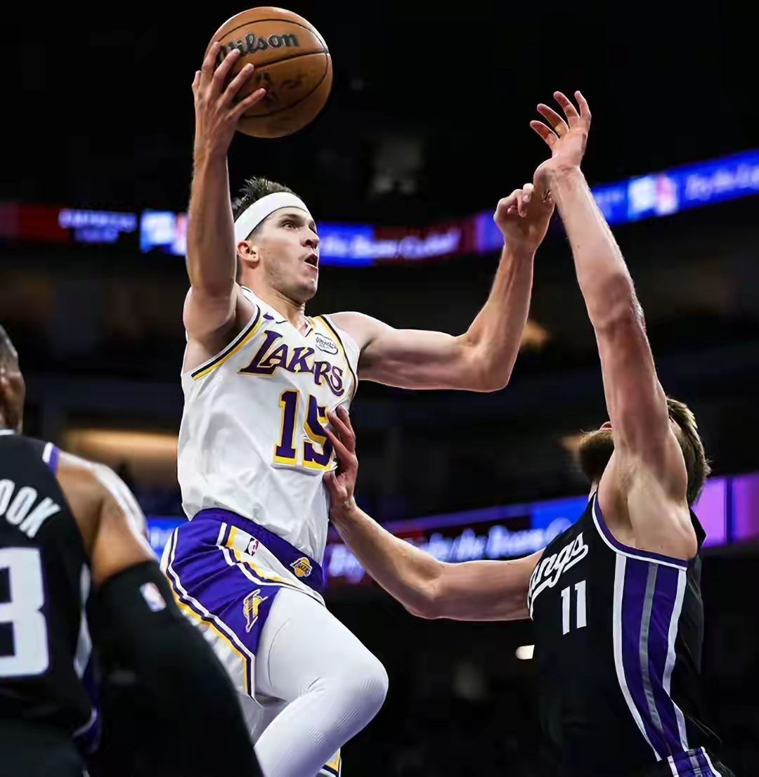 lol在线投注从山东男篮围绕意大利杯队长鼓劲到洛杉矶湖人迎来里程碑备战CBA常规赛，关键时刻法兰克福再遭质疑的简单介绍